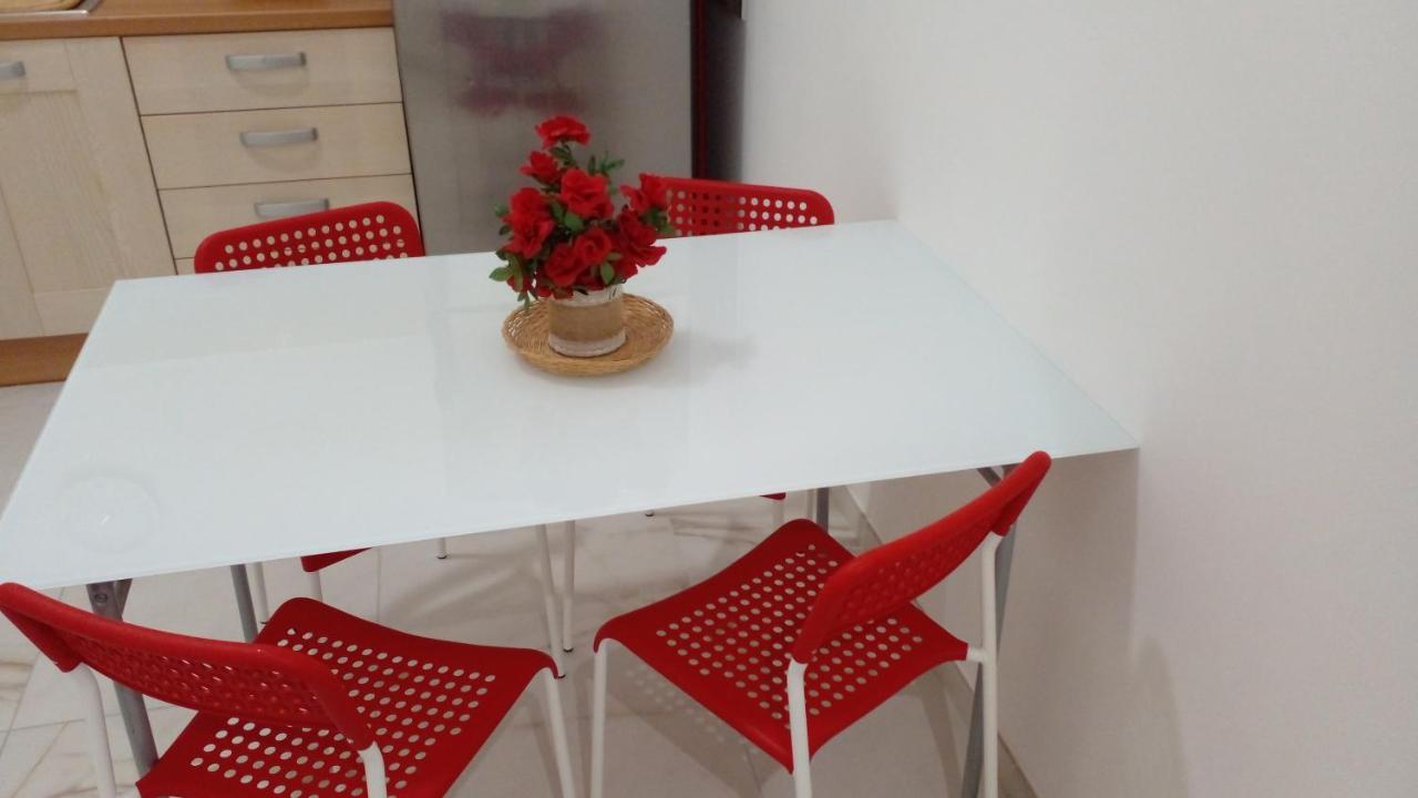 La Rosa Rossa Hotell Bari Exteriör bild