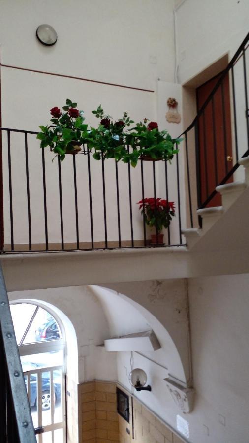 La Rosa Rossa Hotell Bari Exteriör bild