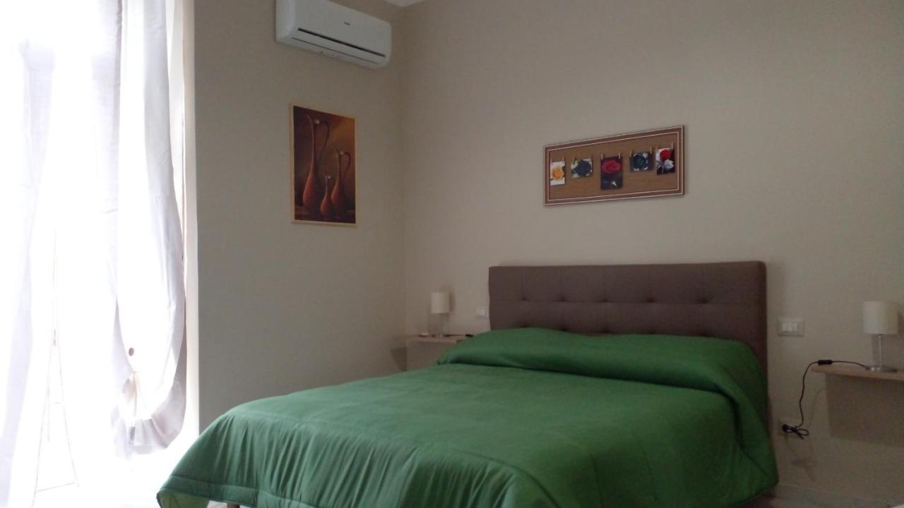 La Rosa Rossa Hotell Bari Exteriör bild