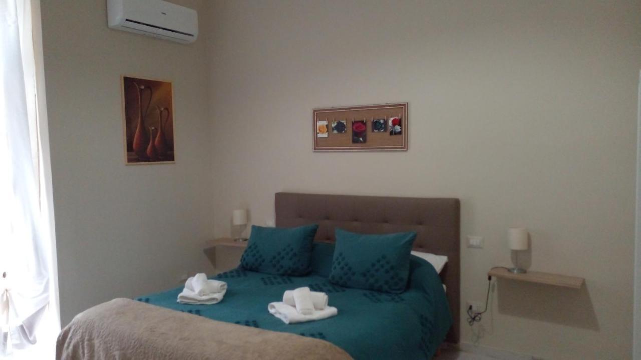 La Rosa Rossa Hotell Bari Exteriör bild