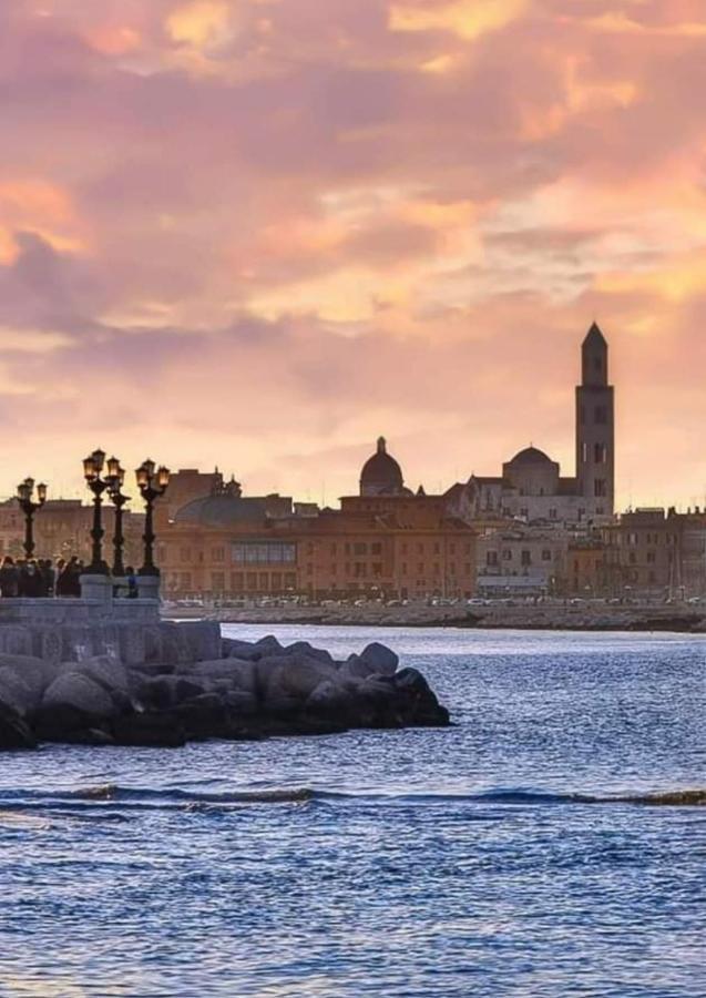 La Rosa Rossa Hotell Bari Exteriör bild
