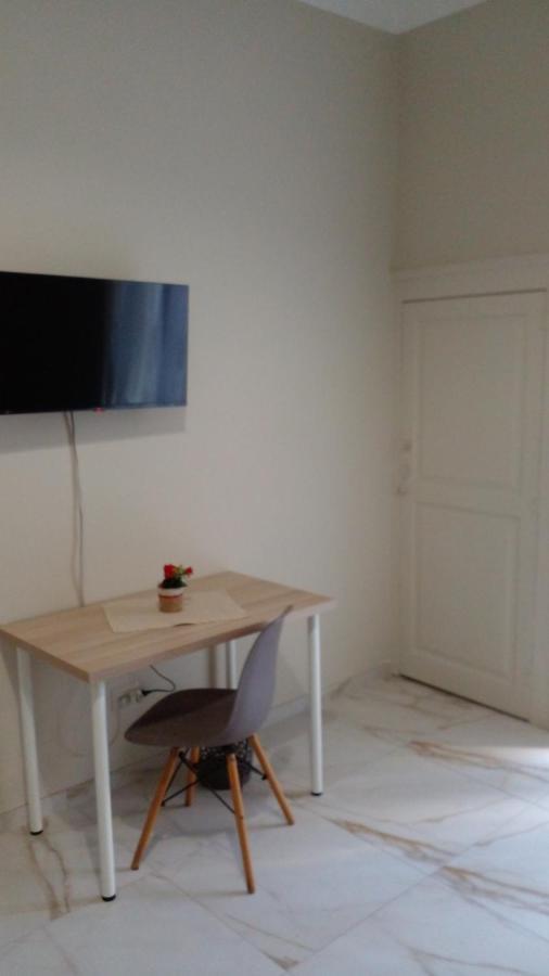 La Rosa Rossa Hotell Bari Exteriör bild